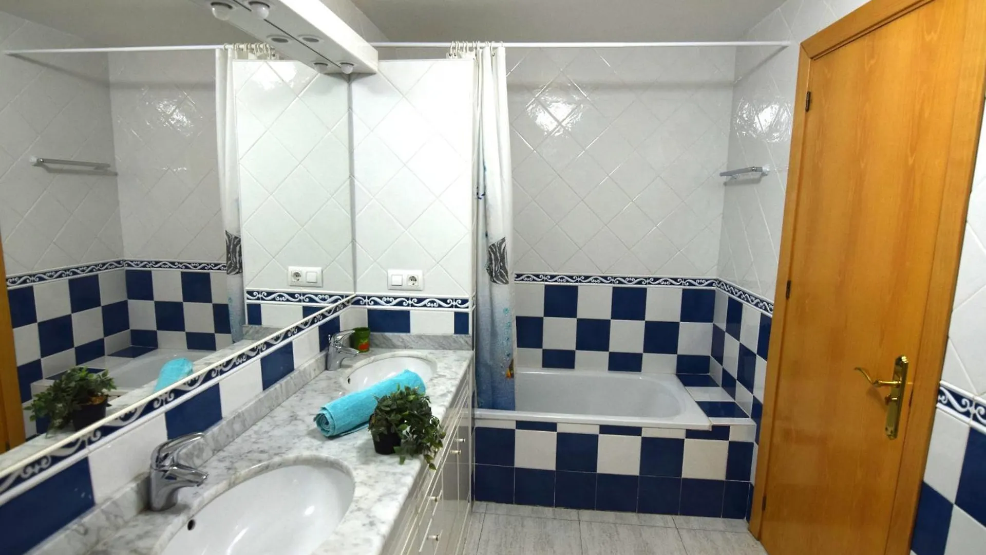 415-Apartemento En Primera Linea De Playa Empuriabrava 0*,  Spain